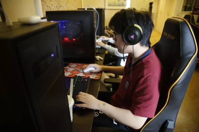 【数据前瞻】 Anyone's Legend vs FunPlus Phoenix 双方前期很可能会有激烈碰撞